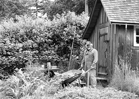 Volunteer Keeper Rollie Sauer