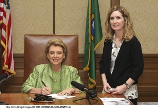 Governor Gregoire signs scenic byways bill.