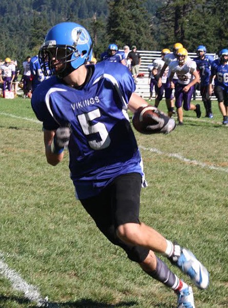 Aidan Kruse turning the corner after a reception.