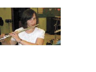 Kailley Grantham rehearsing with the Island Sinfonia