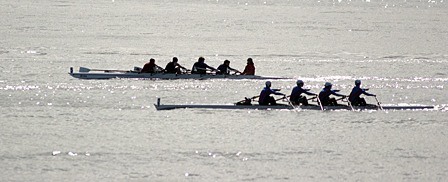 Men’s “B” 4x+ (coxed quad) in a close race. In the far boat: Huxley Smart