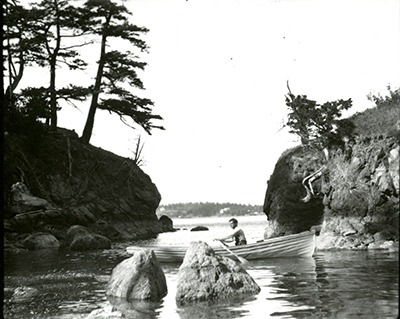 The photography of James T. Geoghegan.