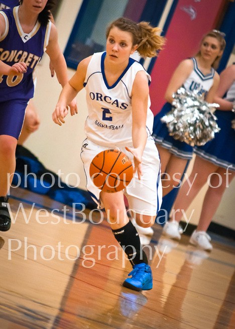 Viking Bella Nigretto makes a fast break down court against the Concrete Lions.