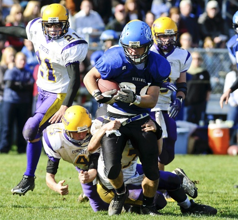 A Viking dragging several Concrete Lions with him as he picks up yardage.