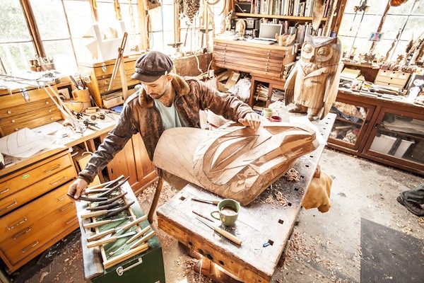 Geddis working in his Orcas studio