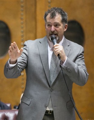 Sen. Kevin Ranker on the Senate floor.