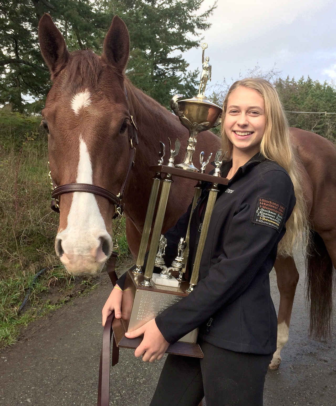 Local teen horse-rider wins prestigious state award