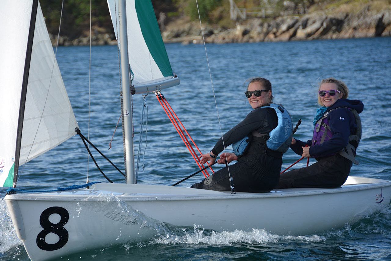 Sailing team finishes fall season