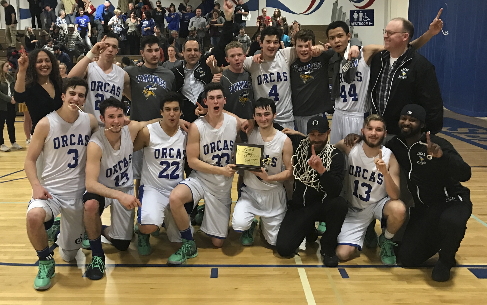 Viking boys are district champs; regional game is Feb. 25 | Photos