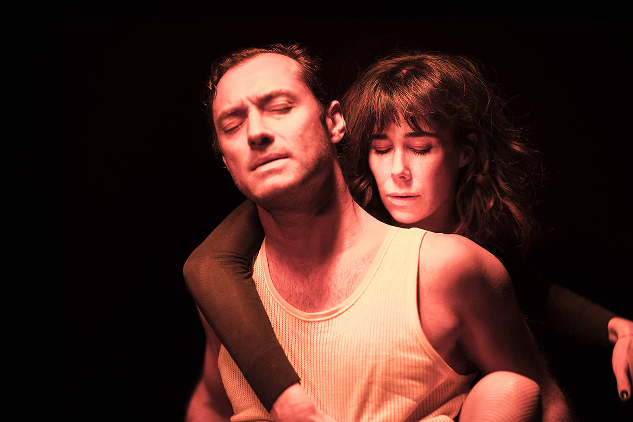 Jude Law smolders in NT Live’s ‘Obsession’