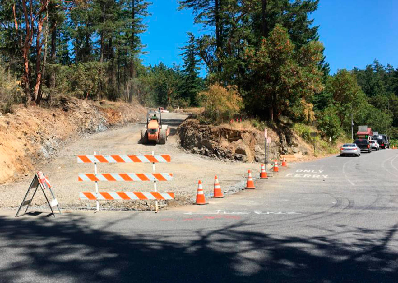 Detour at Orcas Hill Road during park and ride construction