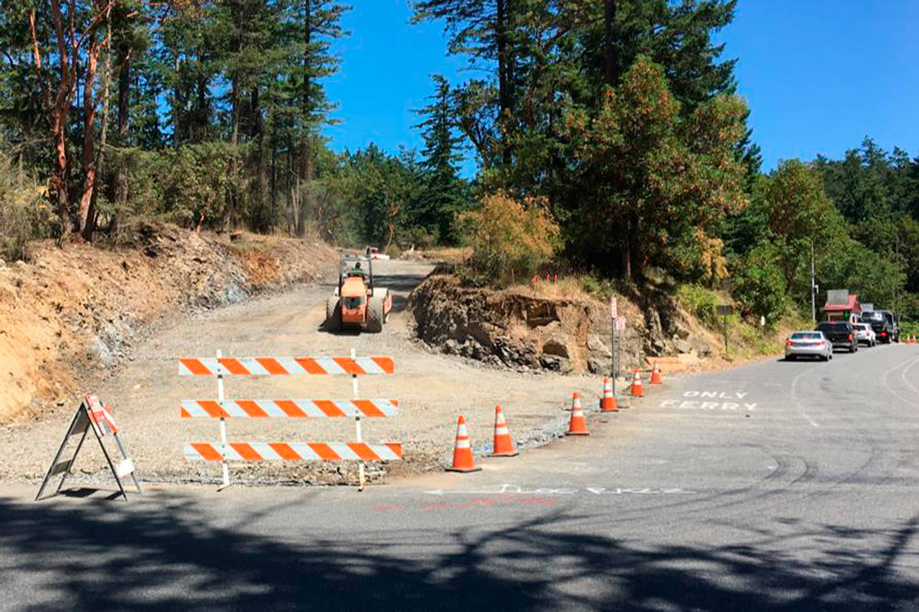 Detour at Orcas Hill Road during park and ride construction