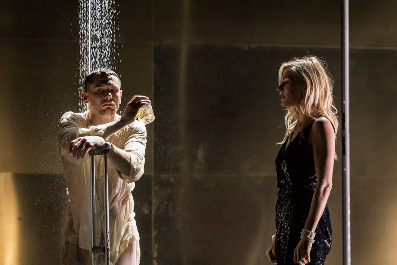 Smokin’ hot revival of ‘Cat on a Hot Tin Roof’ at Orcas Center