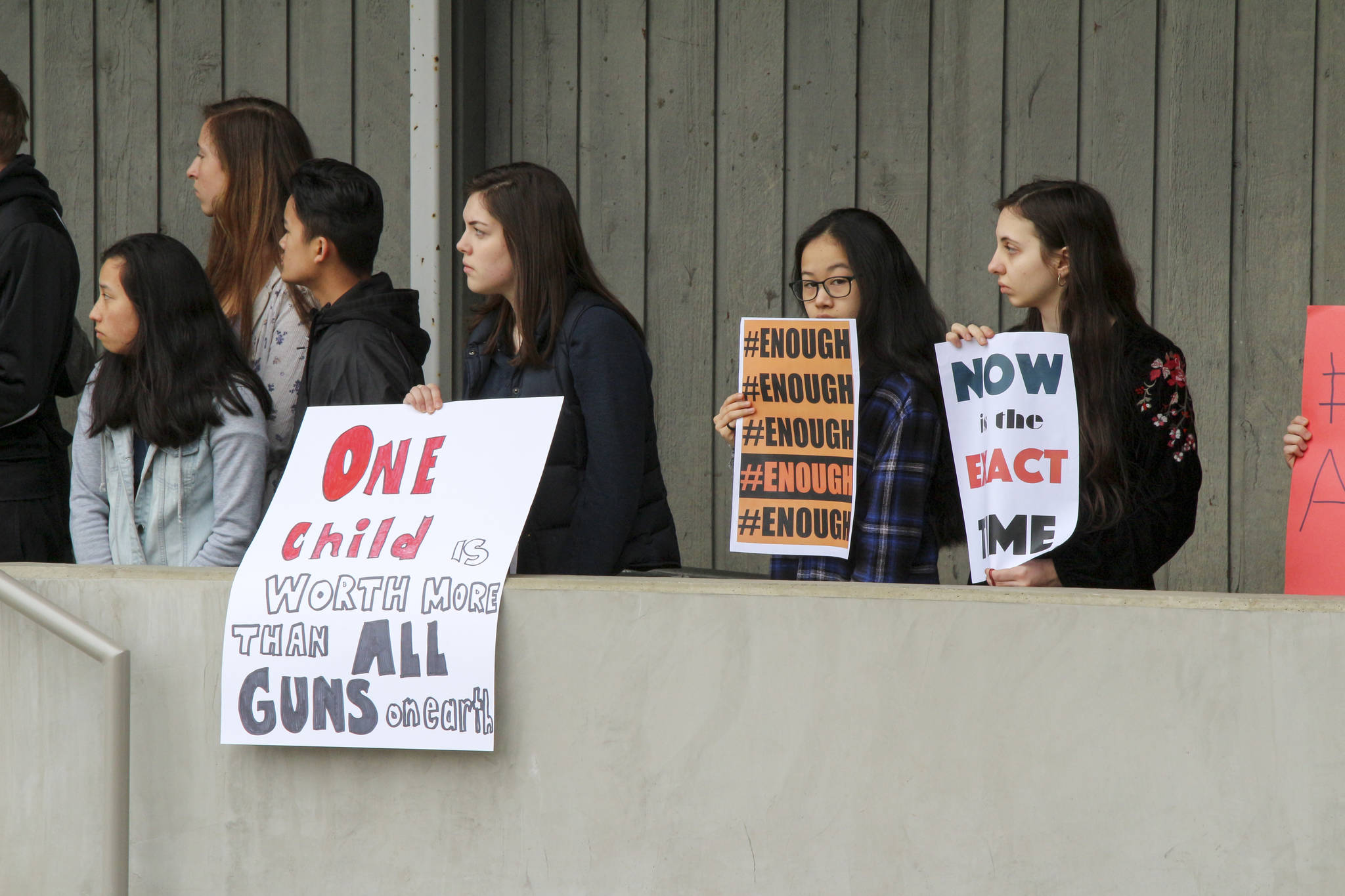 Orcas students honor Parkland shooting victims