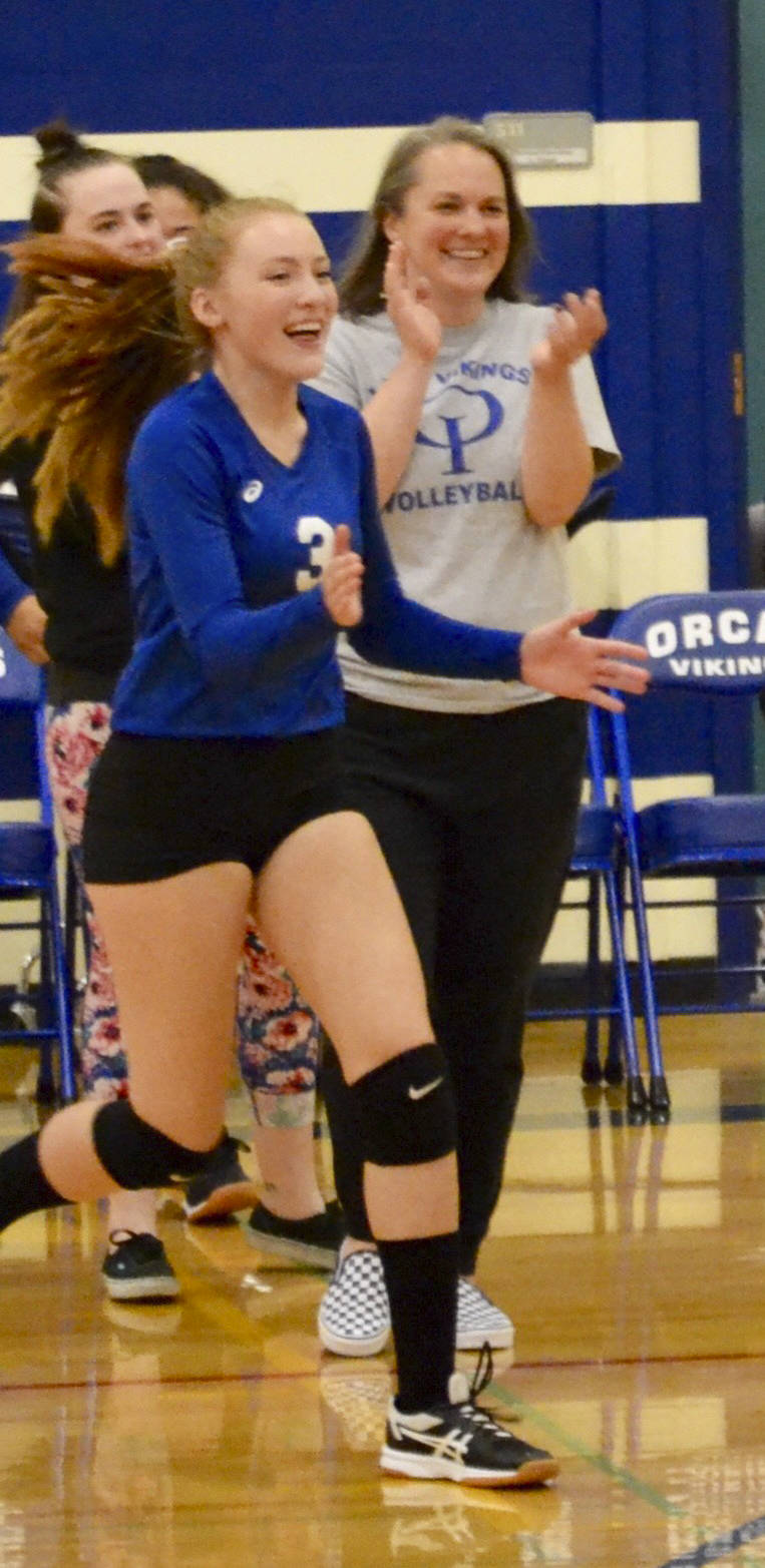 Rebekah Hardee leaves as v-ball coach