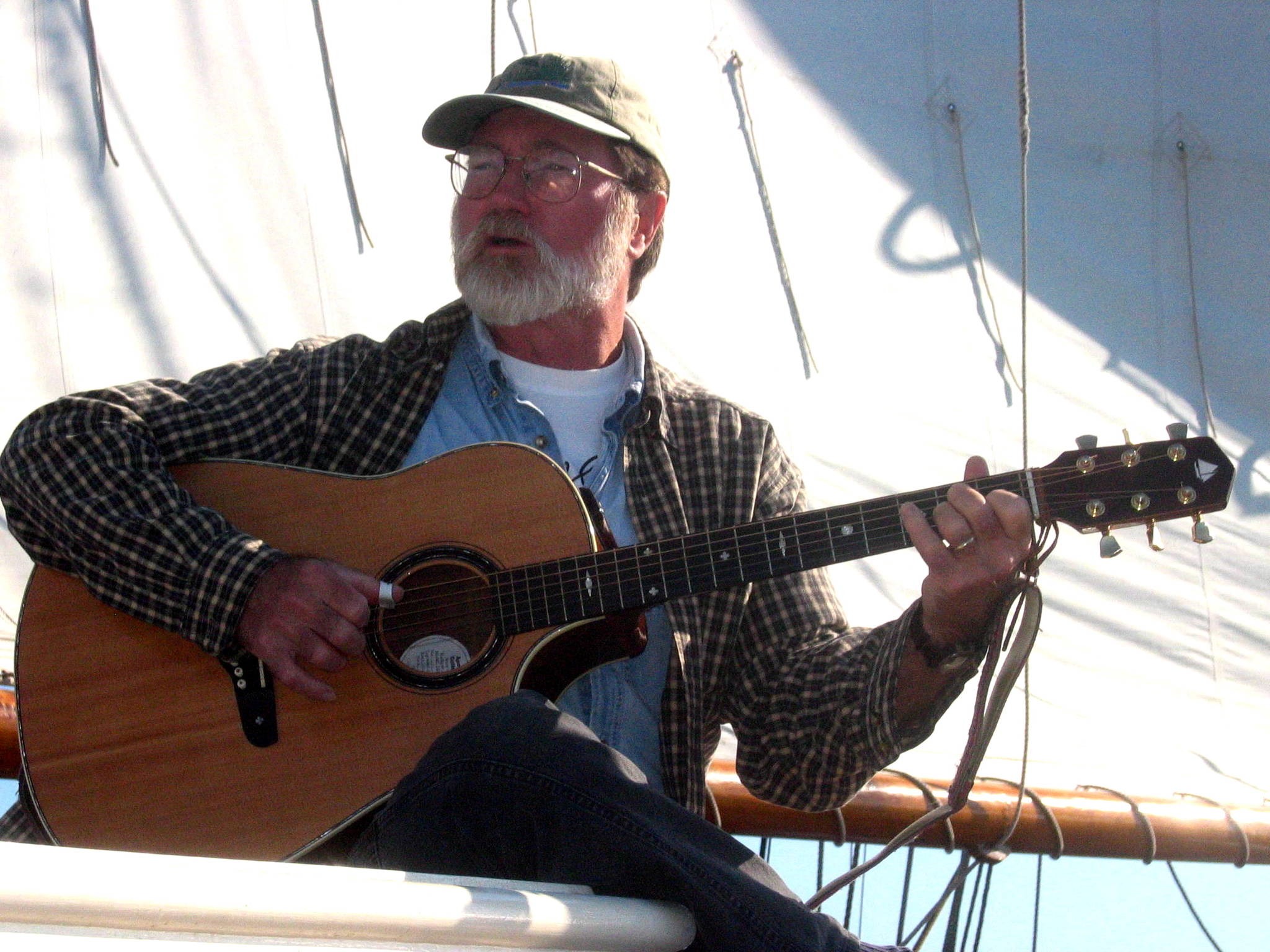 Geoff Kaufman concert at the Orcas Grange