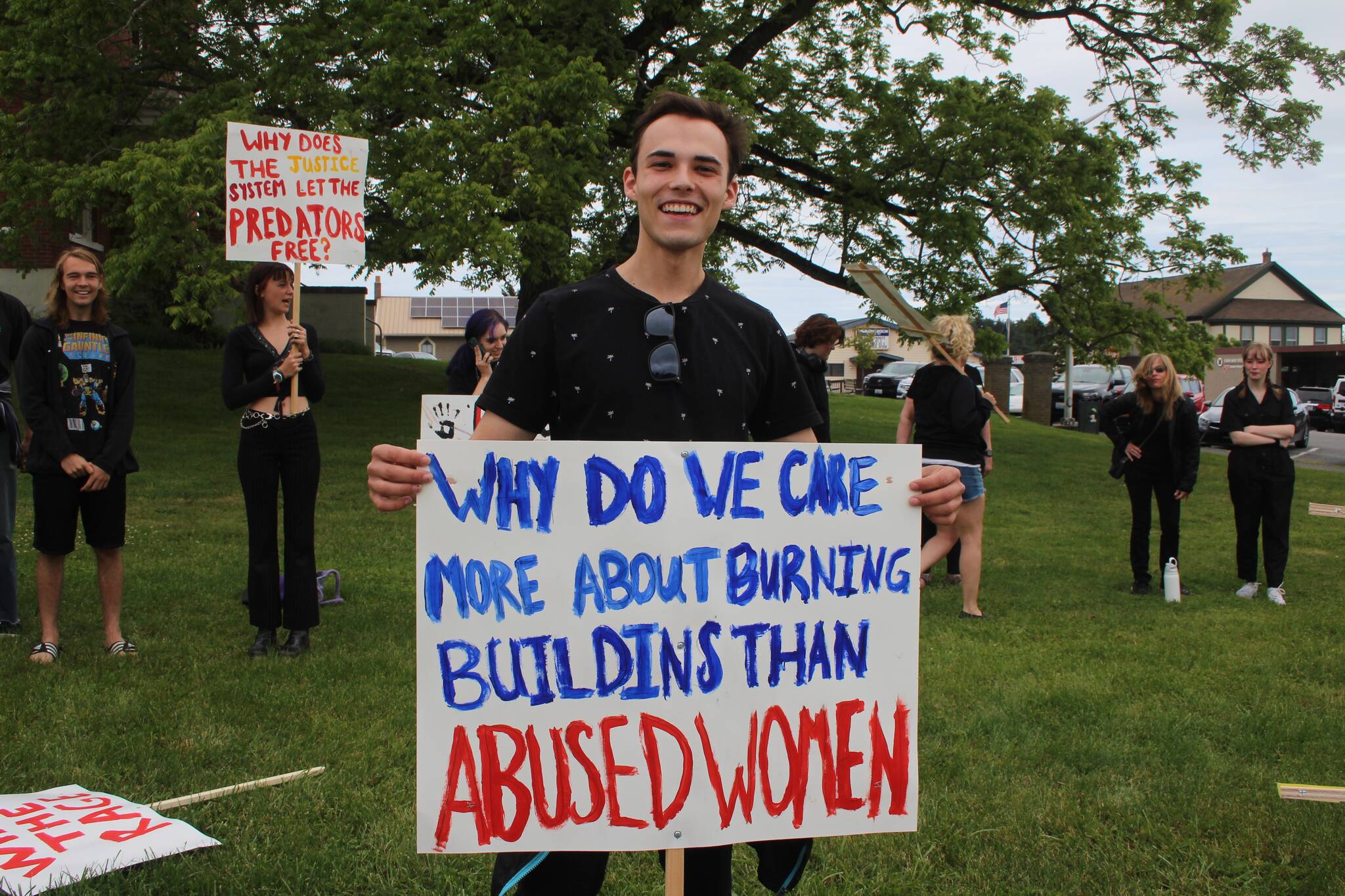 Heather Spaulding / Staff photo
Protestors at the courthouse