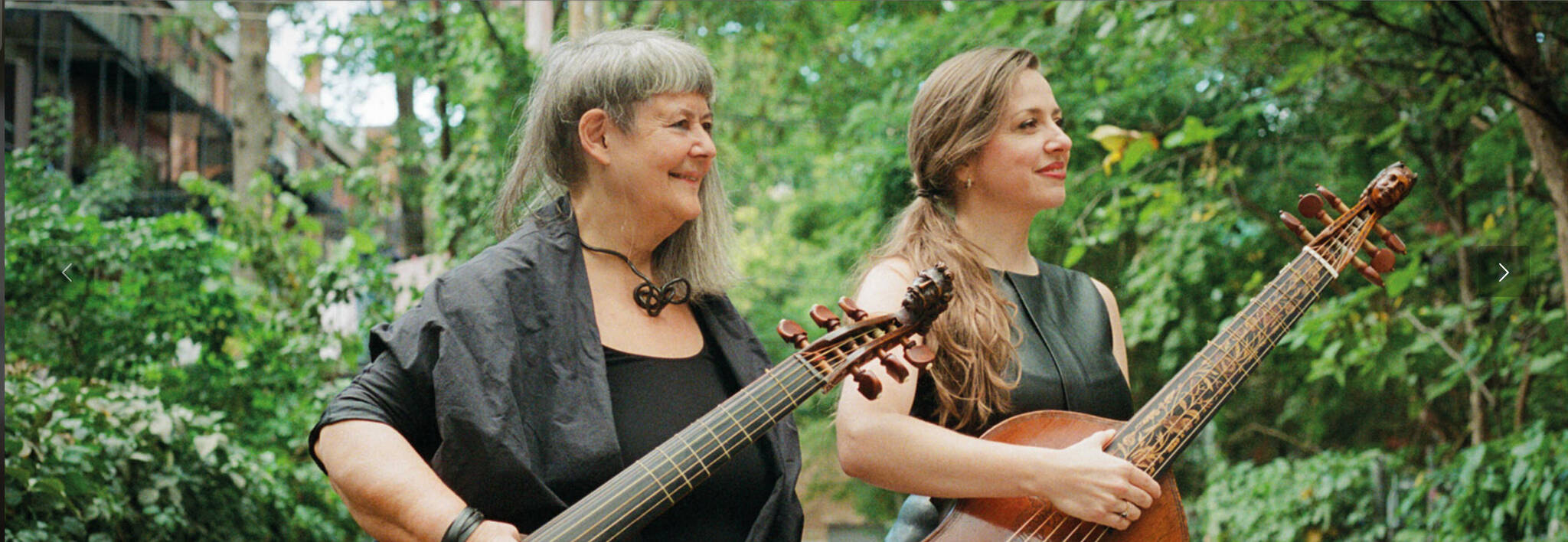 Les Voix Humaines Susie Napper and Melisande Corriveau.