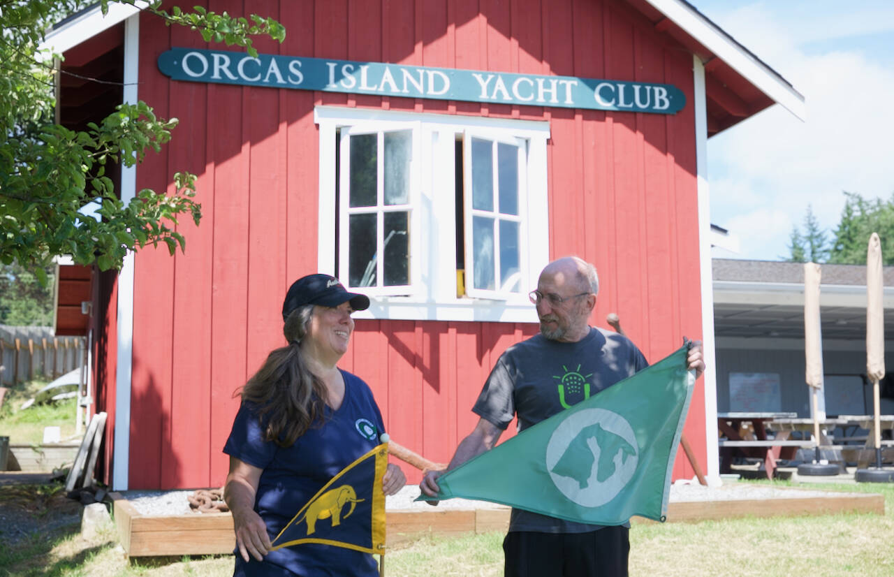 Darrell Kirk photo.
Rear Commodore Natalie Zohar and co-organizer Ross Newport.