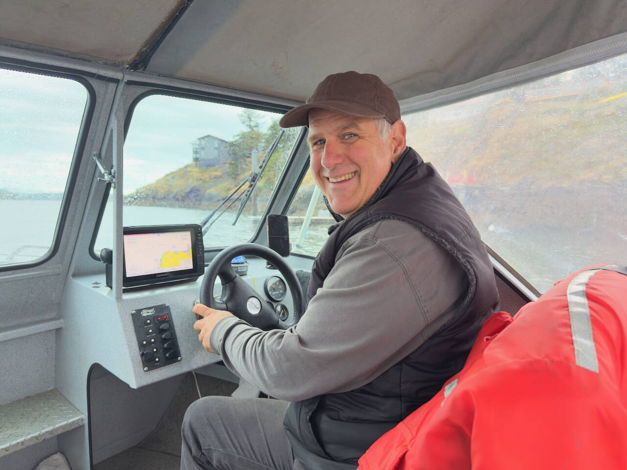 Darrell Kirk photo.
Captain Tom Bridge drives the water taxi.