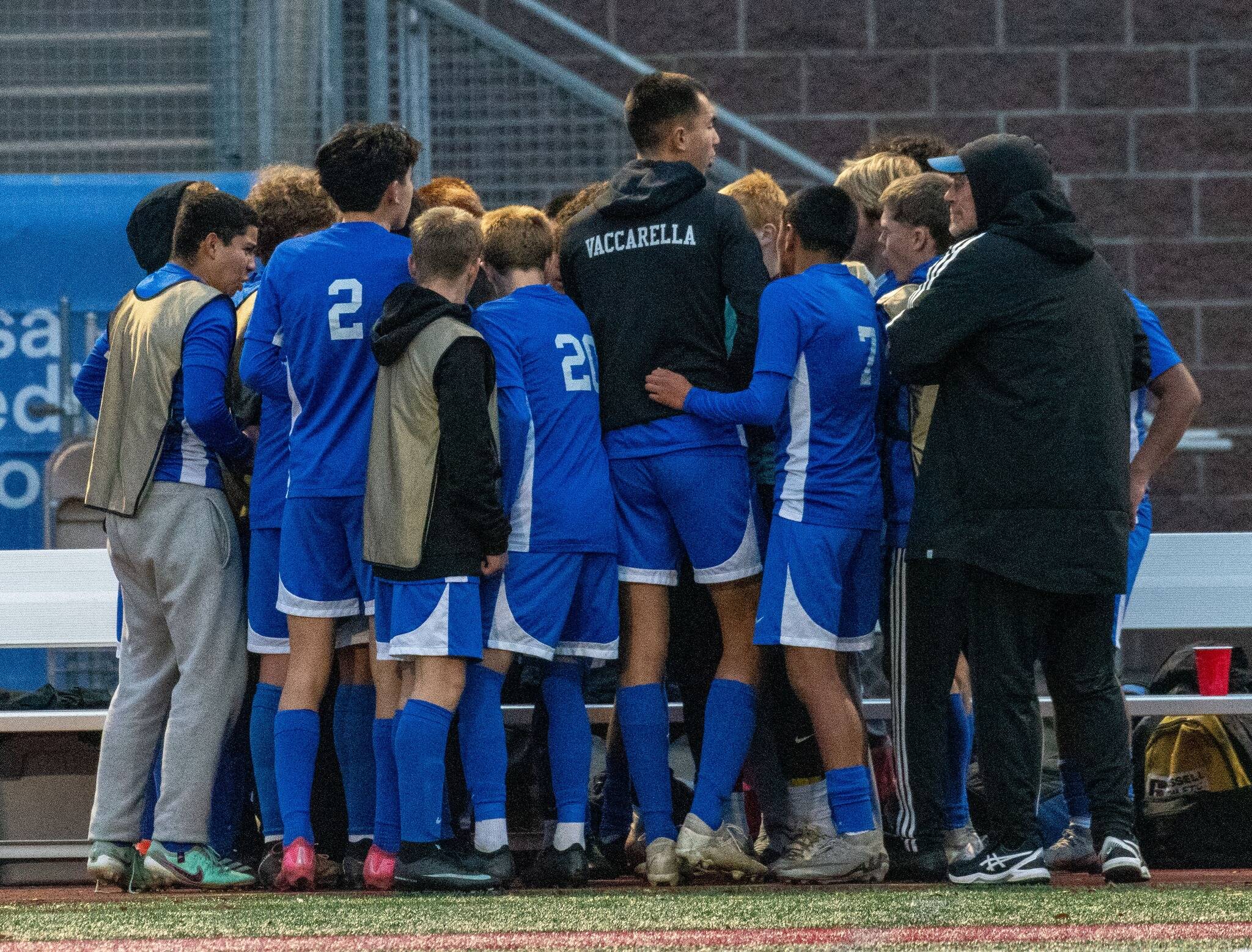 Matt Stolmeier photo.
The team huddles up.