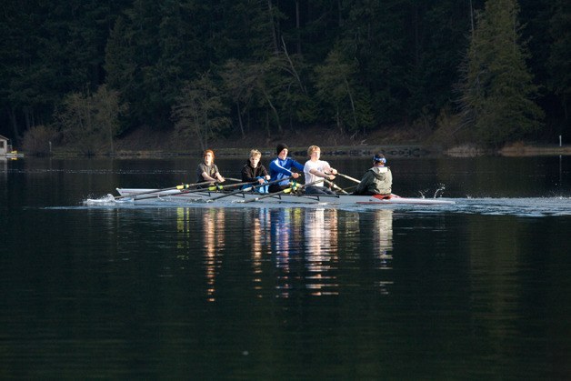 Club members practicing on Cascade Lake.