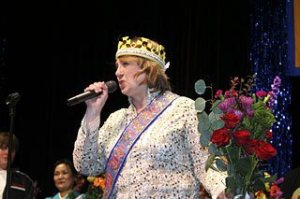 Pam Wright singing 'Welcome to the Jungle.'