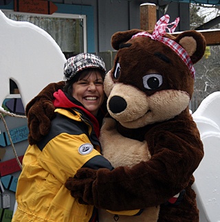 Donna McCoy and Phil Bedder Bear are giving Orcas a little love.