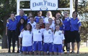 Back row: Assistant coaches Bridget O’Toole and Gregg Bronn