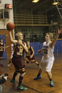 Viking boys face the Braves