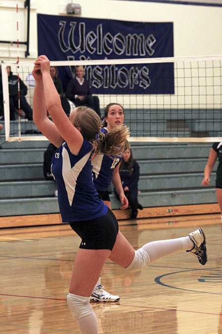 Vikings’ Defensive Specialist Mykal Keyes during the game against Shoreline Christian. Mary Wilson is behind her.