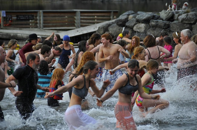 Islanders feel the chill of Cascade Lake.