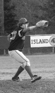 Vikings pitcher Josh Culp on the mound.