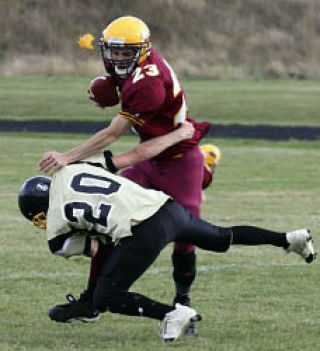 Mica Arps picks up yardage