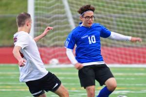 Boys soccer team makes it to state quarter finals