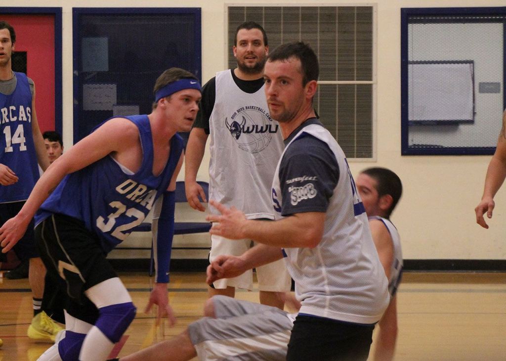 Winners crowned at alumni basketball game