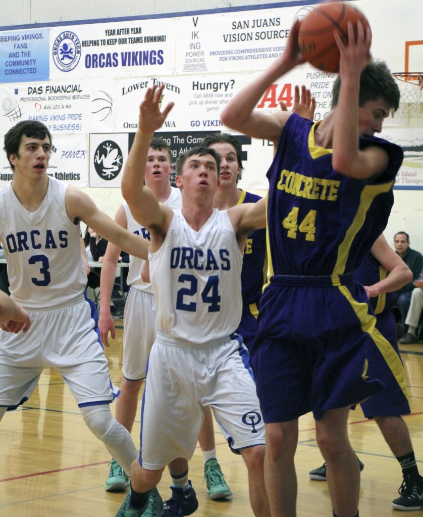 Vikings dominate in basketball