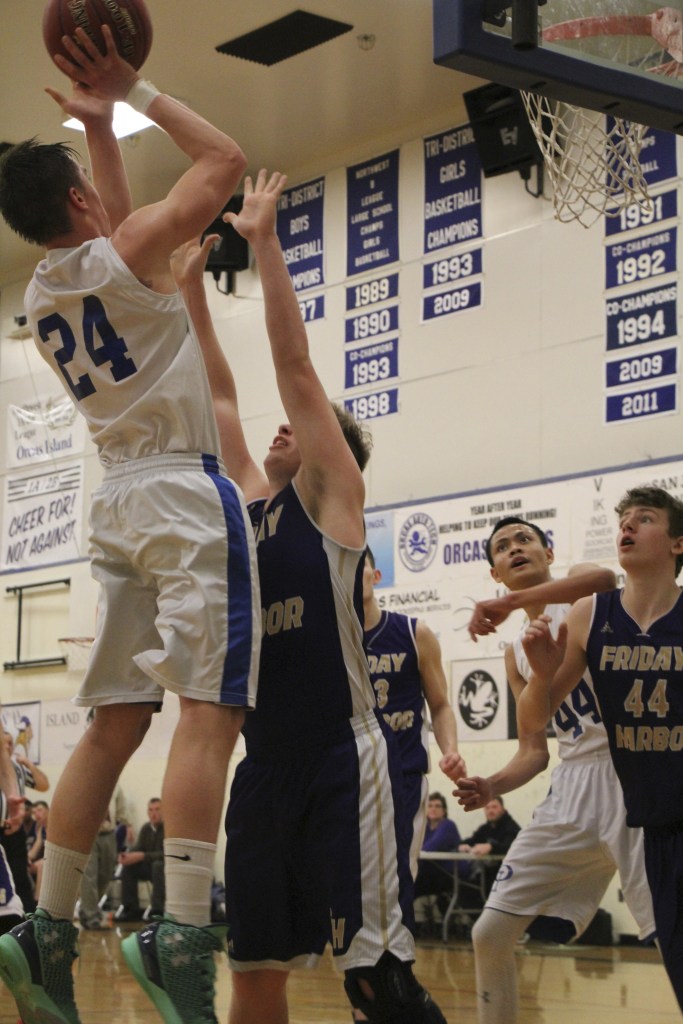 Vikings dominate Wolverines again