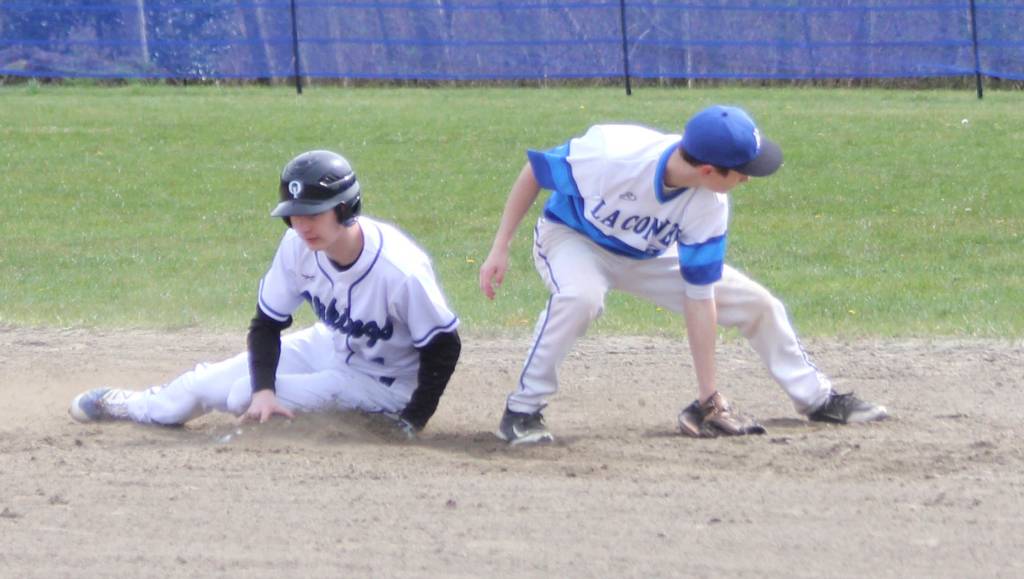 Vikings take on La Conner and Friday Harbor; crew team travels to Lake Stevens for regatta