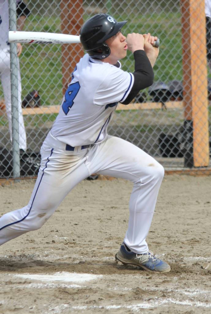 Vikings take on La Conner and Friday Harbor; crew team travels to Lake Stevens for regatta