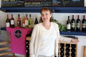 Island Pie is serving up the ‘za | Pizza place opens in Deer Harbor