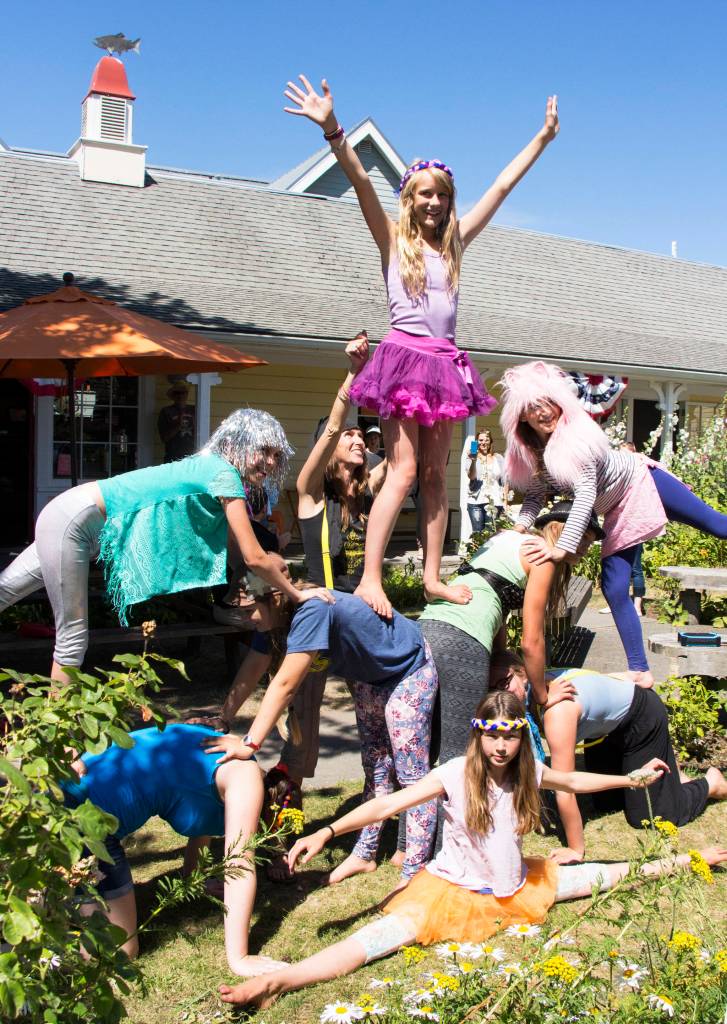 Kids perform circus flash mob in Eastsound