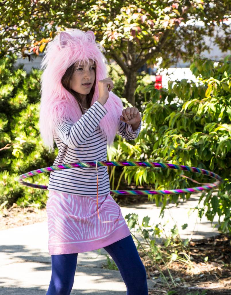 Kids perform circus flash mob in Eastsound