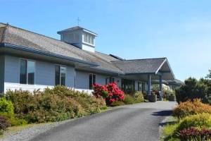 Senior center announces new Hearts and Hands director and more