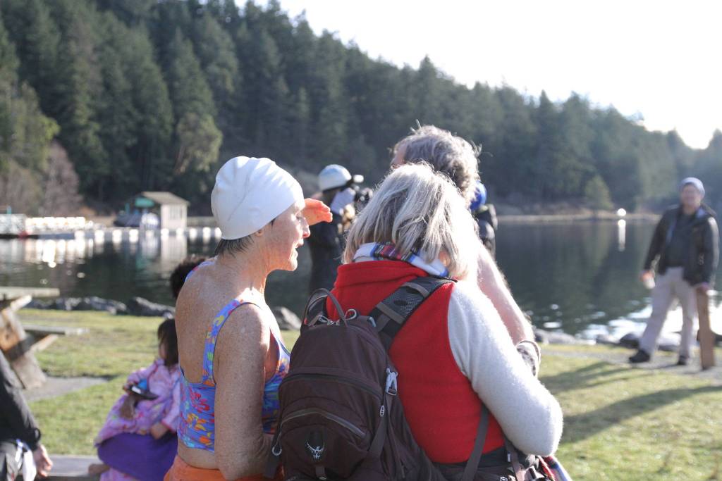 Polar plunge | Photos