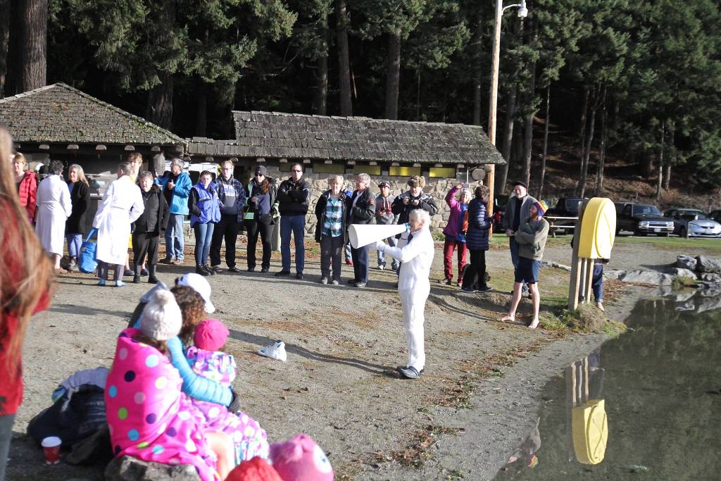 Polar plunge | Photos