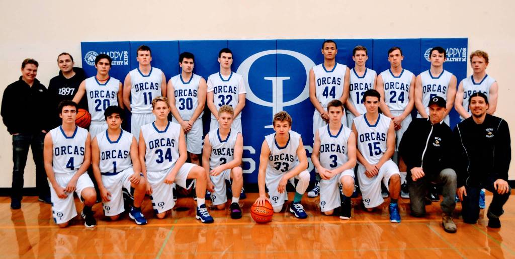 Island Market donates new wall mats to high school