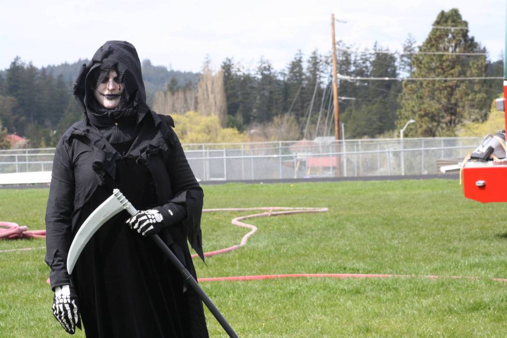 Teens take ‘crash’ course on reckless driving