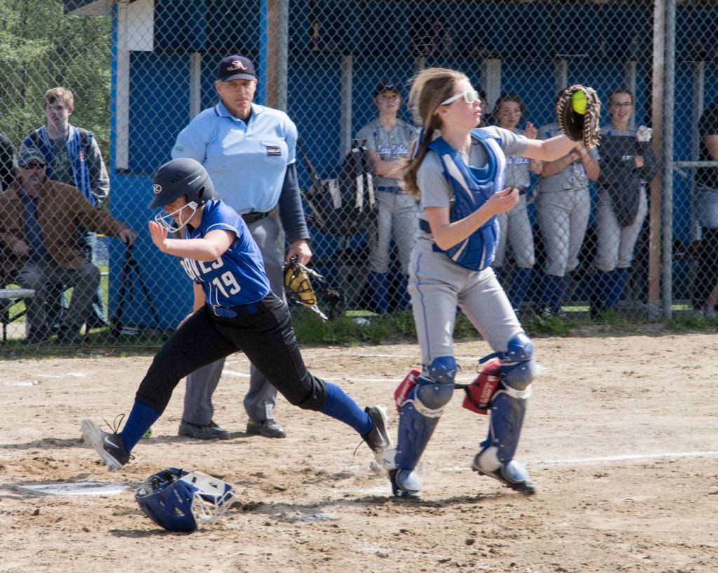 Softball, baseball teams continue to dominate