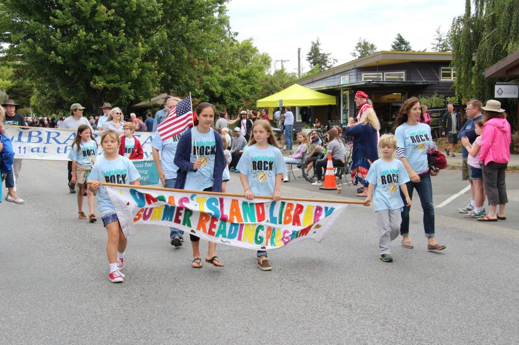 Retro Orcas | July 4th parade